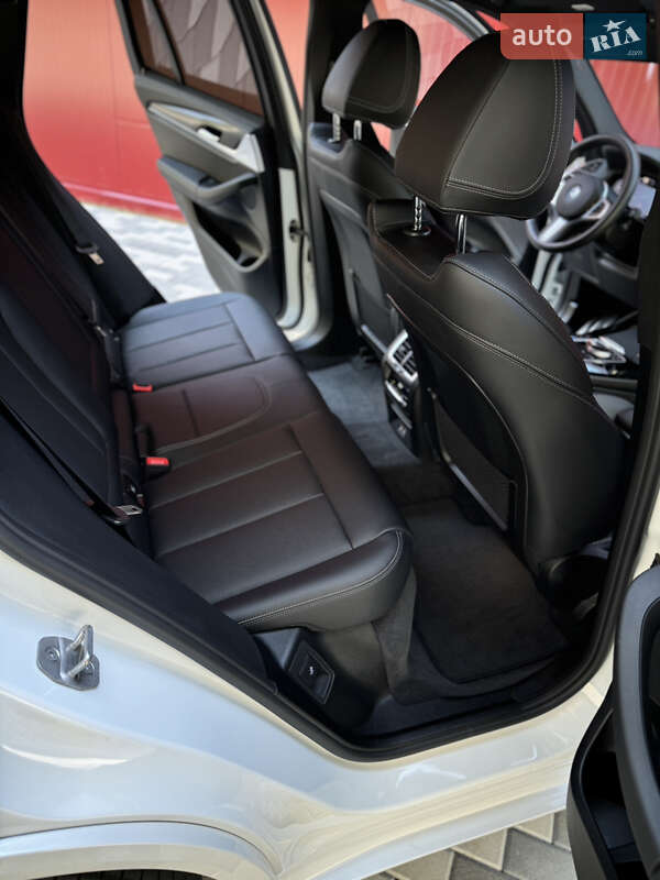 Позашляховик / Кросовер BMW iX3 2024 в Києві
