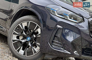 Внедорожник / Кроссовер BMW iX3 2023 в 