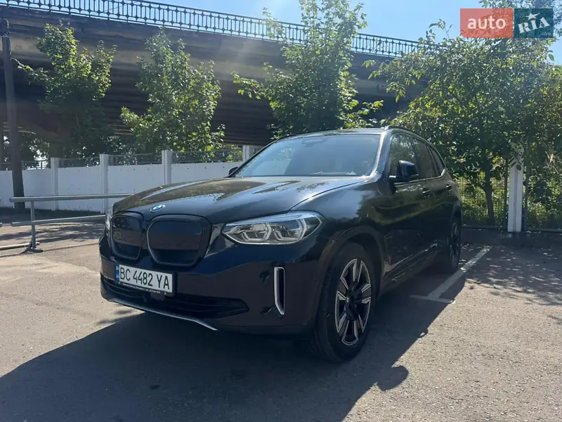 BMW iX3