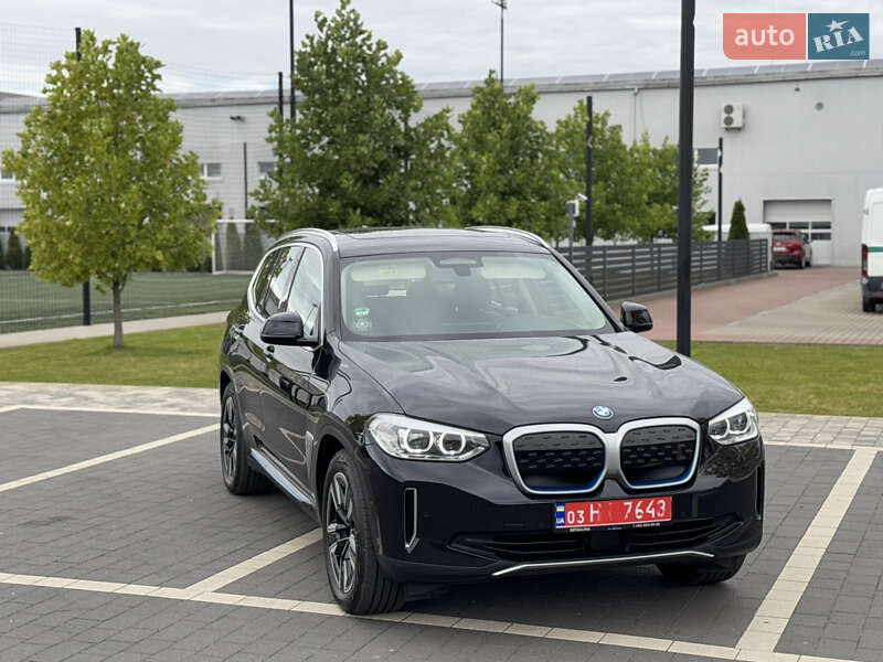 BMW iX3 2021