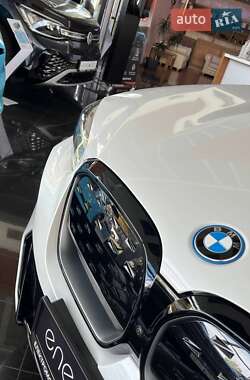 Внедорожник / Кроссовер BMW iX3 2023 в 
