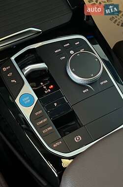 Внедорожник / Кроссовер BMW iX3 2023 в 