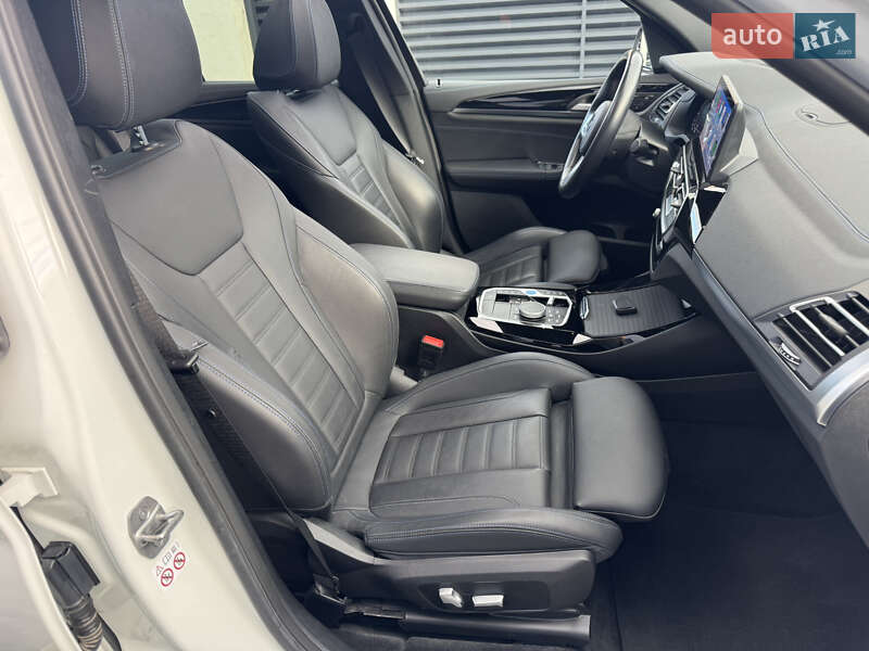 Внедорожник / Кроссовер BMW iX3 2023 в Львове