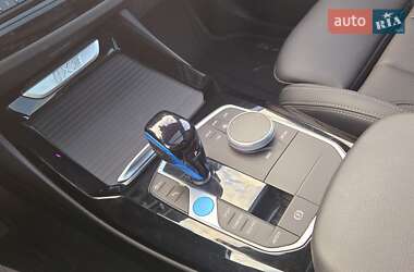 Внедорожник / Кроссовер BMW iX3 2022 в 