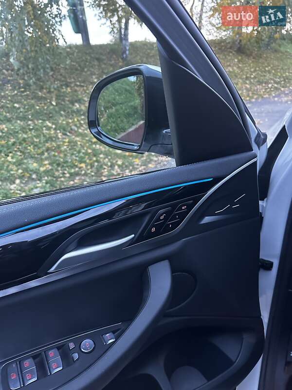 Внедорожник / Кроссовер BMW iX3 2021 в Мукачево