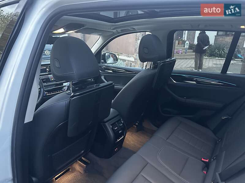 Внедорожник / Кроссовер BMW iX3 2021 в Мукачево