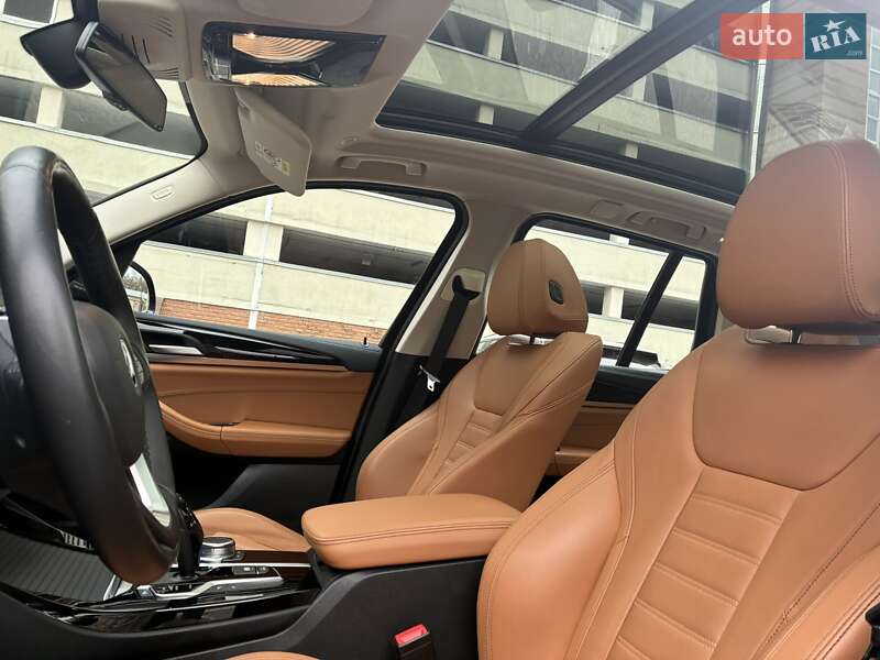 Внедорожник / Кроссовер BMW iX3 2021 в Киеве