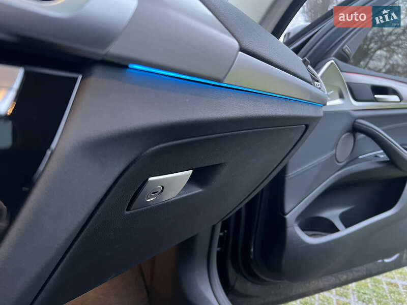 Внедорожник / Кроссовер BMW iX3 2021 в Киеве