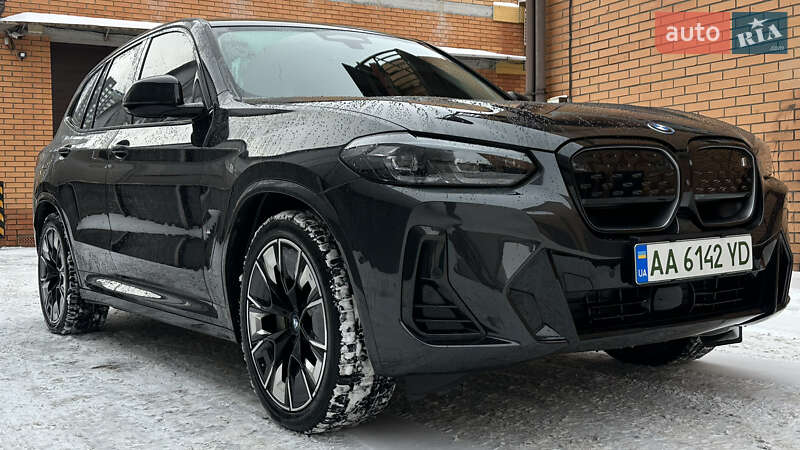 Внедорожник / Кроссовер BMW iX3 2022 в Киеве
