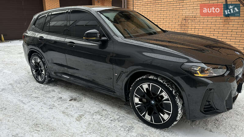 Внедорожник / Кроссовер BMW iX3 2022 в Киеве