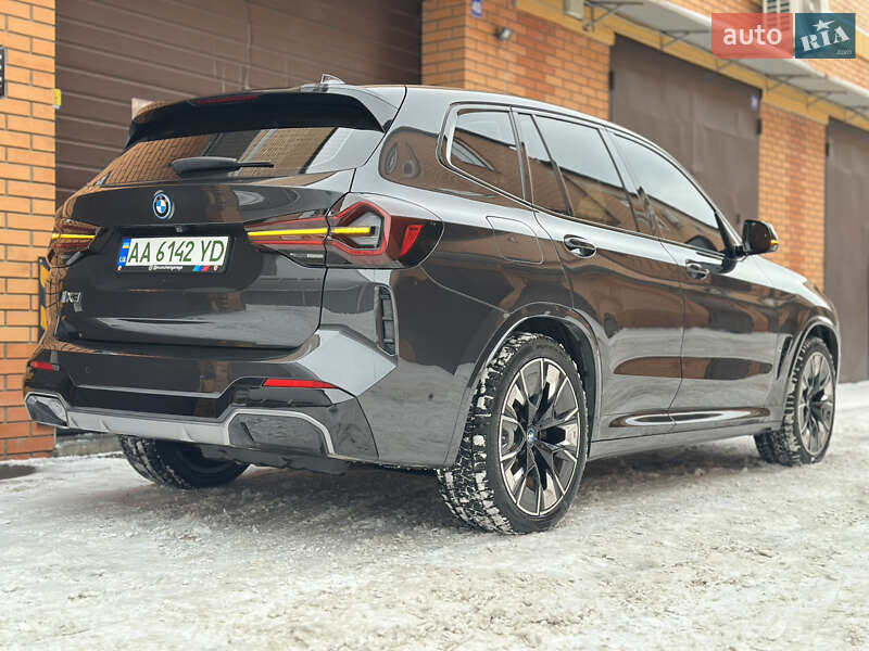 Внедорожник / Кроссовер BMW iX3 2022 в Киеве