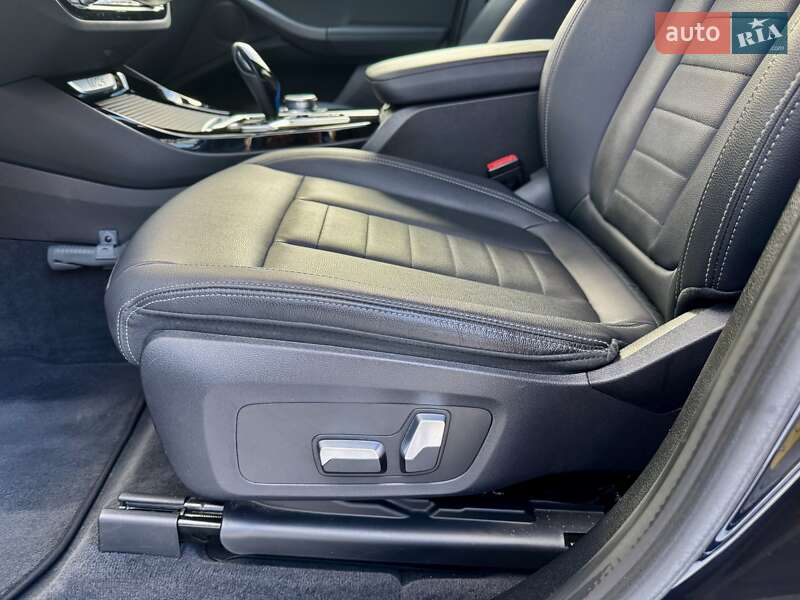 Внедорожник / Кроссовер BMW iX3 2021 в Дрогобыче