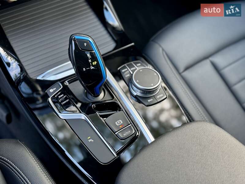 Внедорожник / Кроссовер BMW iX3 2021 в Дрогобыче