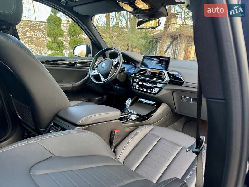 Внедорожник / Кроссовер BMW iX3 2021 в Дрогобыче