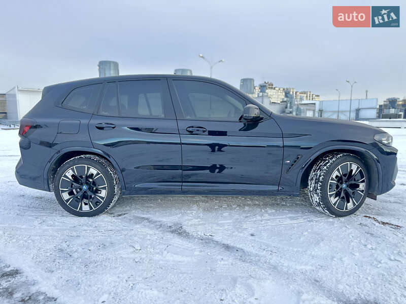 Внедорожник / Кроссовер BMW iX3 2024 в Киеве