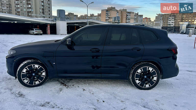 Внедорожник / Кроссовер BMW iX3 2024 в Киеве