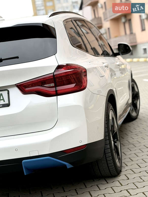 Позашляховик / Кросовер BMW iX3 2021 в Ужгороді фото 16 Позашляховик / Кросовер BMW iX3 2021 в Ужгороді