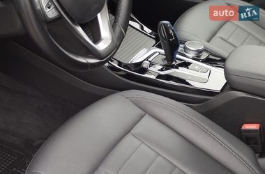 Внедорожник / Кроссовер BMW iX3 2021 в Киеве