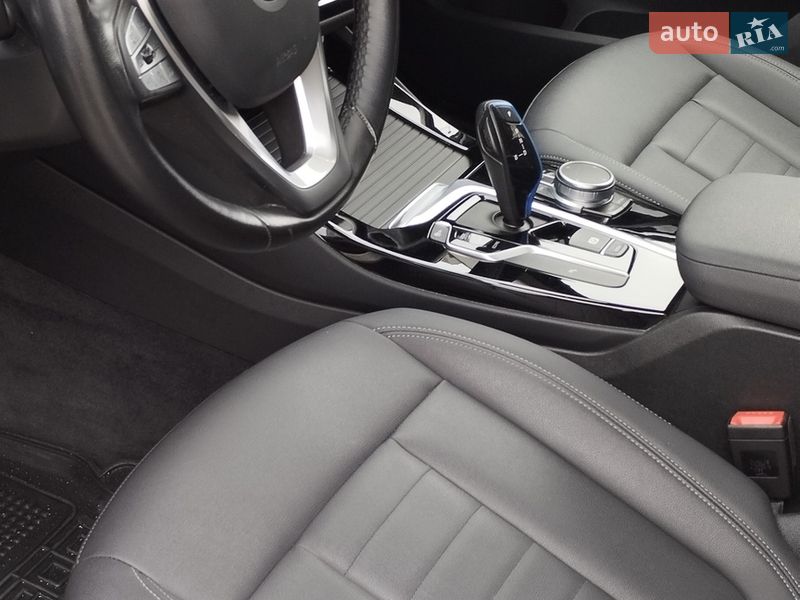 Внедорожник / Кроссовер BMW iX3 2021 в Киеве