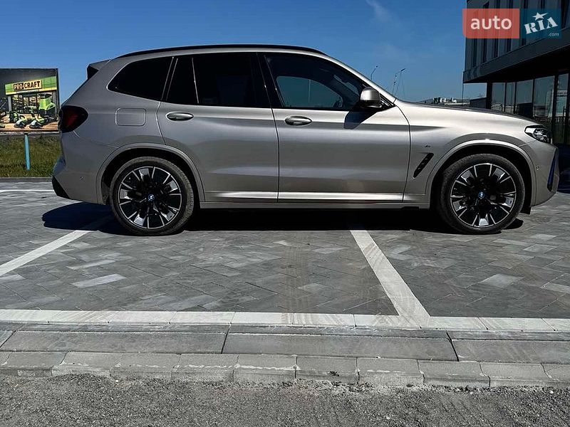 Внедорожник / Кроссовер BMW iX3 2023 в Ужгороде