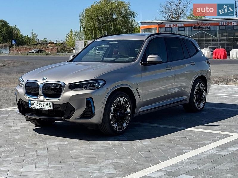 Внедорожник / Кроссовер BMW iX3 2023 в Ужгороде