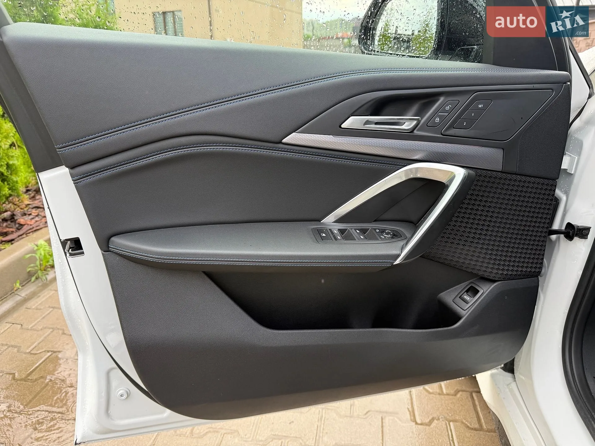 2023 BMW iX1 - мініатюра 20