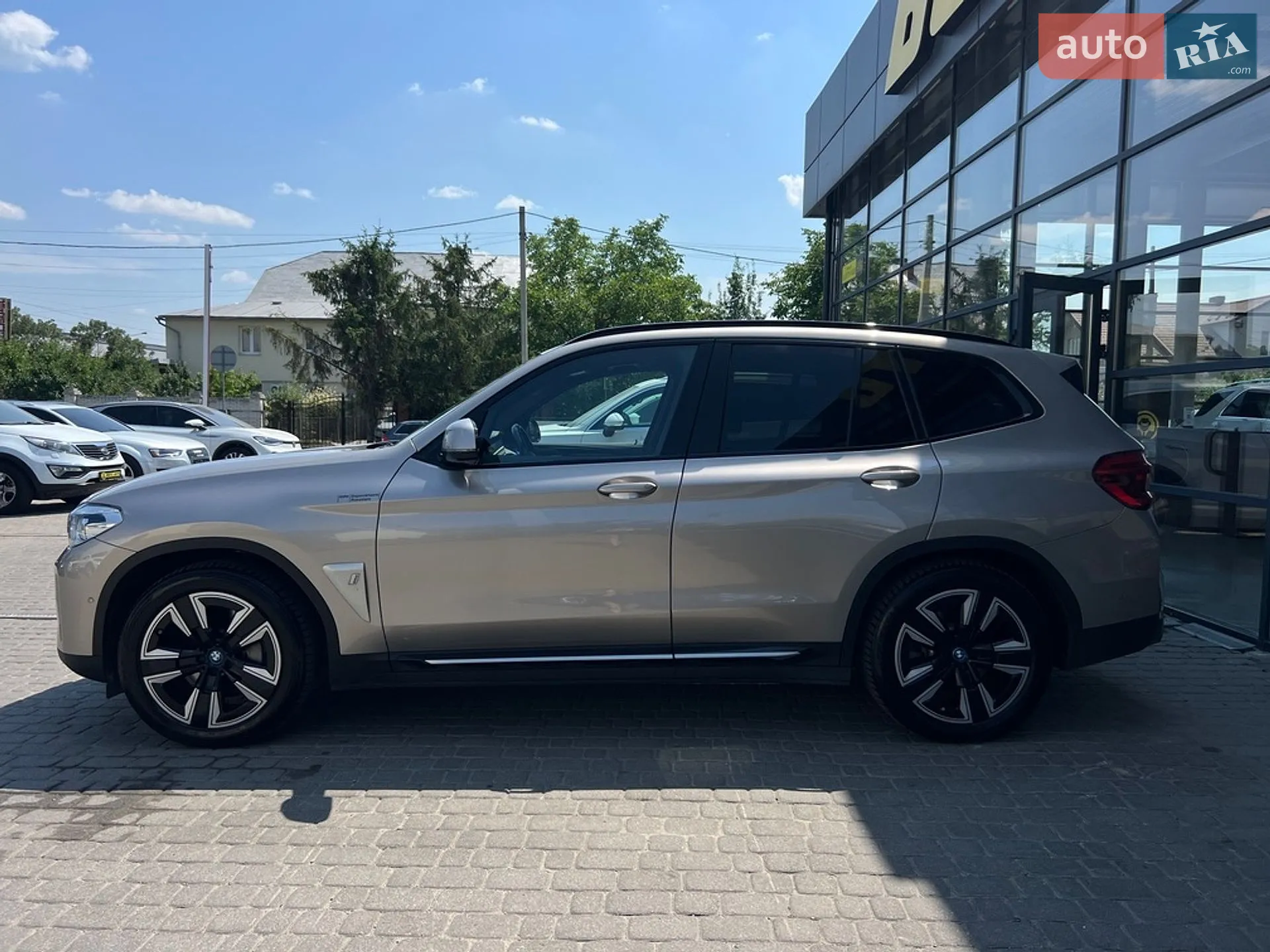 2021 BMW iX3 - мініатюра 3