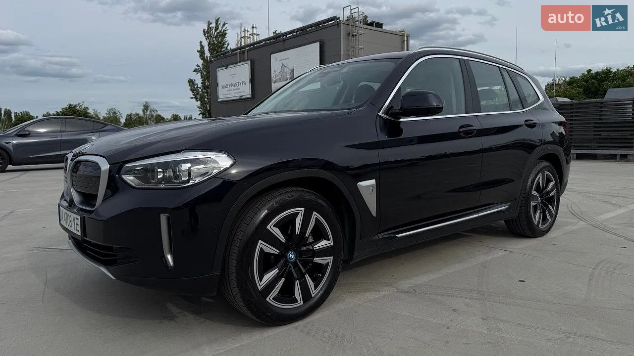 2021 BMW iX3 - фото 1