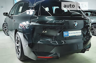 Позашляховик / Кросовер BMW iX 2022 в 