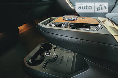 Позашляховик / Кросовер BMW iX 2022 в 