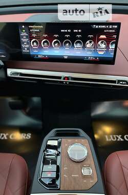 Внедорожник / Кроссовер BMW iX 2022 в 