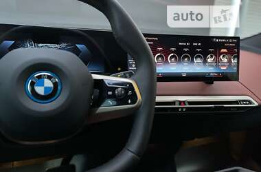 Внедорожник / Кроссовер BMW iX 2022 в 
