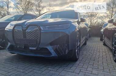 Позашляховик / Кросовер BMW iX 2021 в 