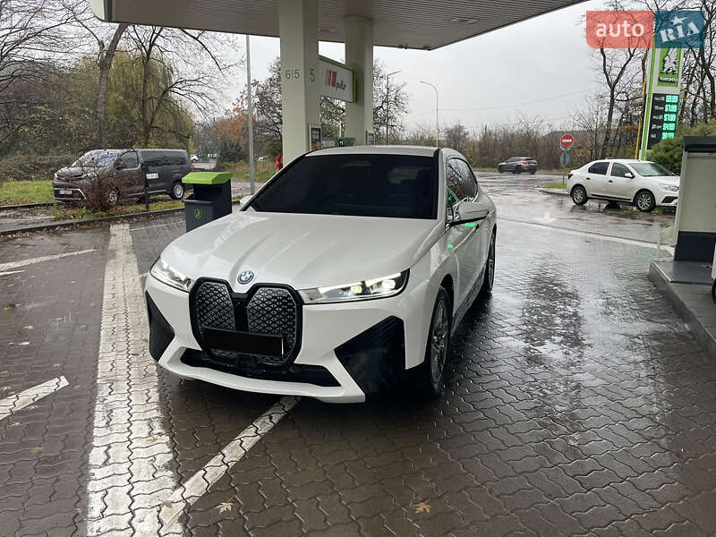 Внедорожник / Кроссовер BMW iX 2021 в Ужгороде