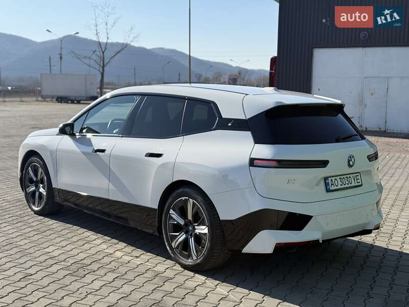 Внедорожник / Кроссовер BMW iX 2022 в Хусте