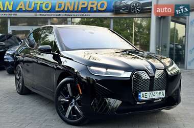 Позашляховик / Кросовер BMW iX 2024 в 