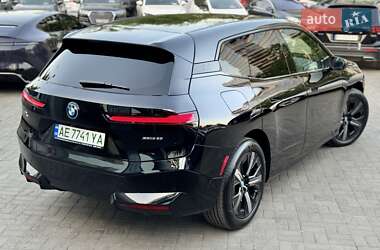 Позашляховик / Кросовер BMW iX 2024 в 