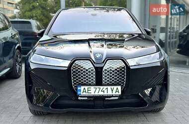 Позашляховик / Кросовер BMW iX 2024 в 