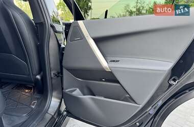 Позашляховик / Кросовер BMW iX 2024 в 