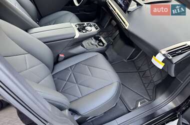 Позашляховик / Кросовер BMW iX 2024 в 