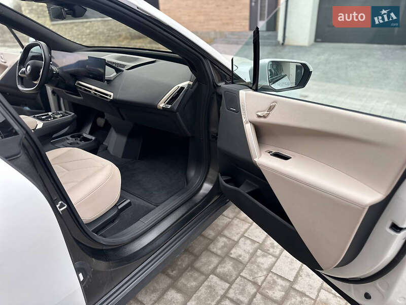 Позашляховик / Кросовер BMW iX 2024 в Тернополі