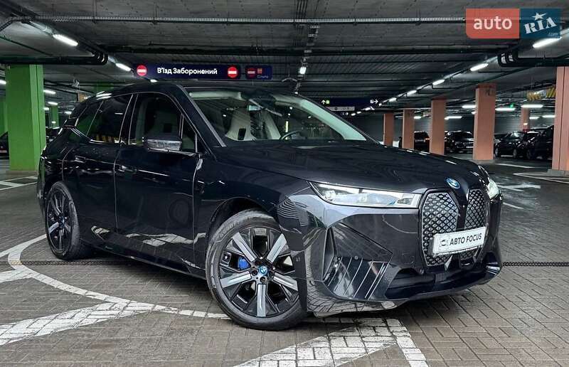 Позашляховик / Кросовер BMW iX 2022 в 
