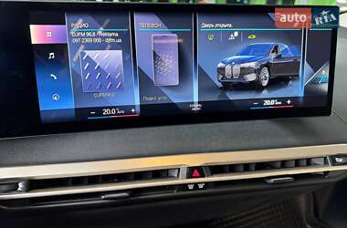 Позашляховик / Кросовер BMW iX 2022 в 