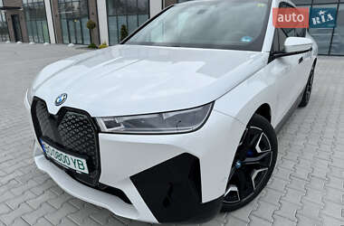 Позашляховик / Кросовер BMW iX 2022 в 