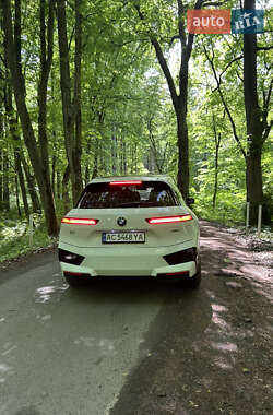 Позашляховик / Кросовер BMW iX 2023 в 