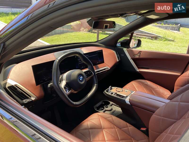Внедорожник / Кроссовер BMW iX 2022 в 