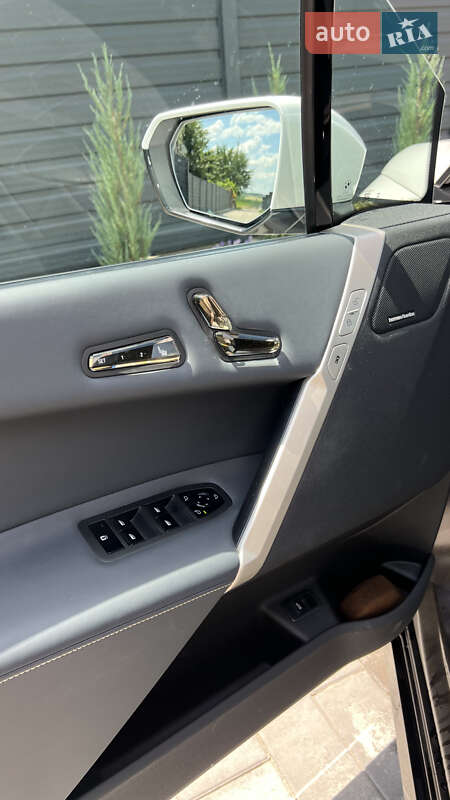 Listing photo 13