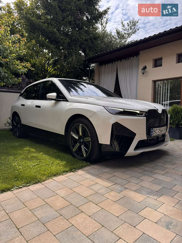 BMW iX 2023