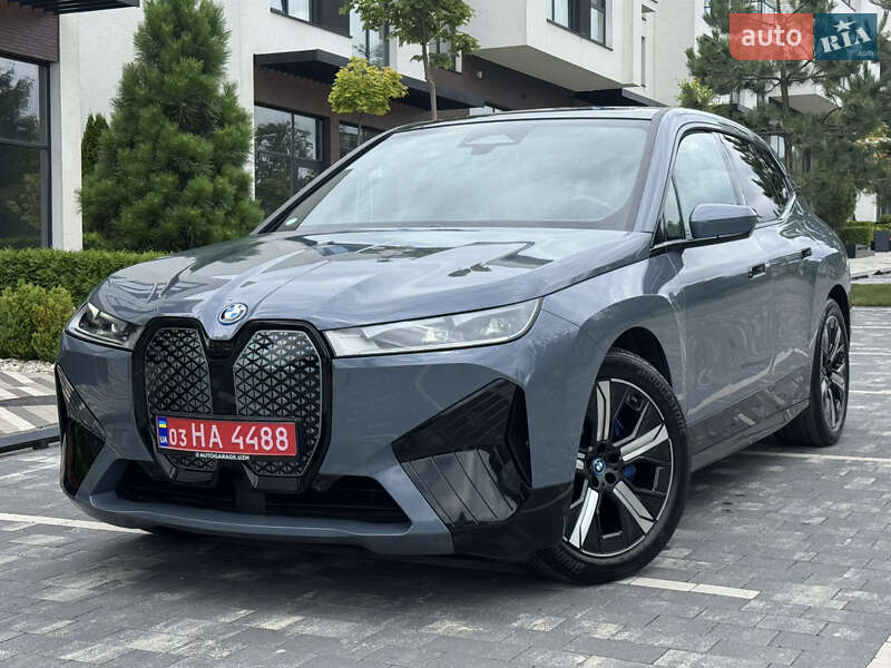 BMW iX 2023