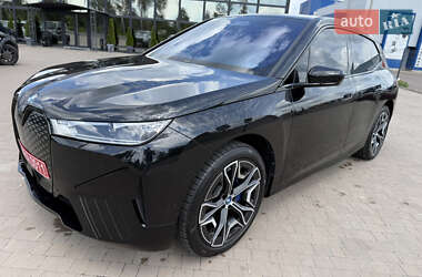 Позашляховик / Кросовер BMW iX 2023 в 
